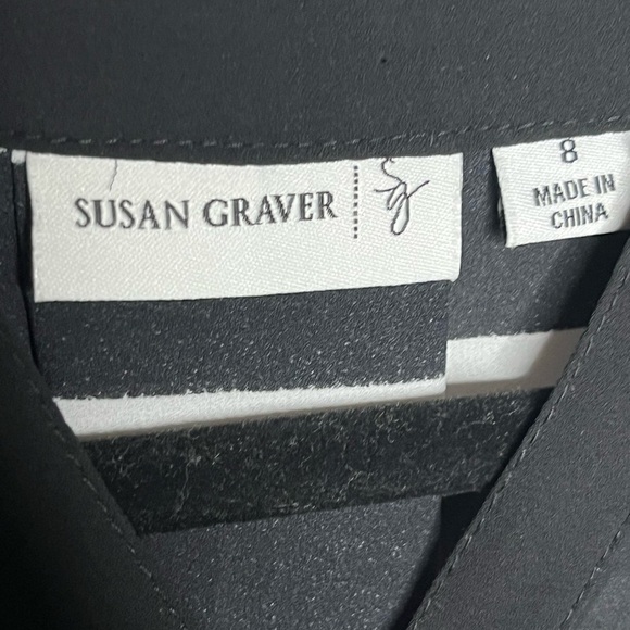 Susan Graver Weekend Black and White Striped Top size 8 , this brand fits big. - Picture 3 of 8